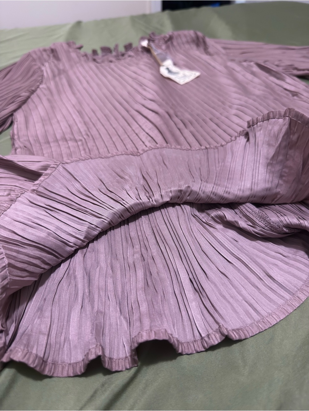 Pleated Long-Sleeve Ruffle Hem Top - Mauve Pink - Picture 6 of 6